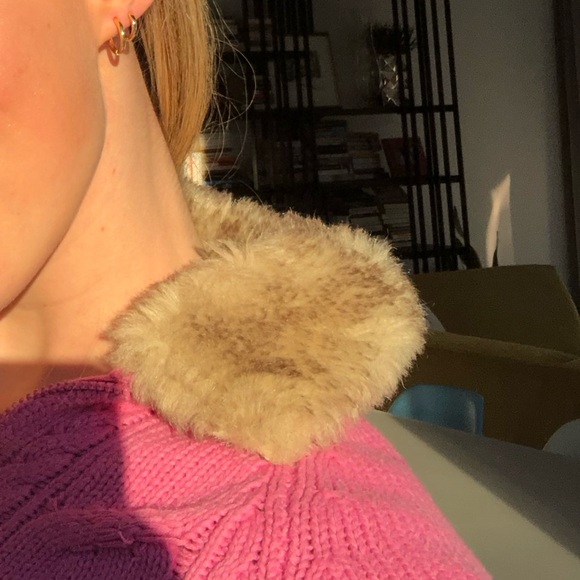 selling this cute y2k vest! - Picture 3 of 3